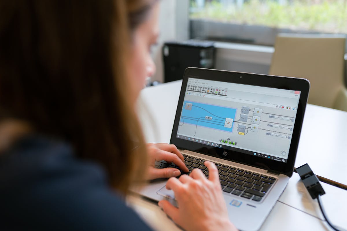 Bloom vs HoneyBook for Photographers: Which Wins?