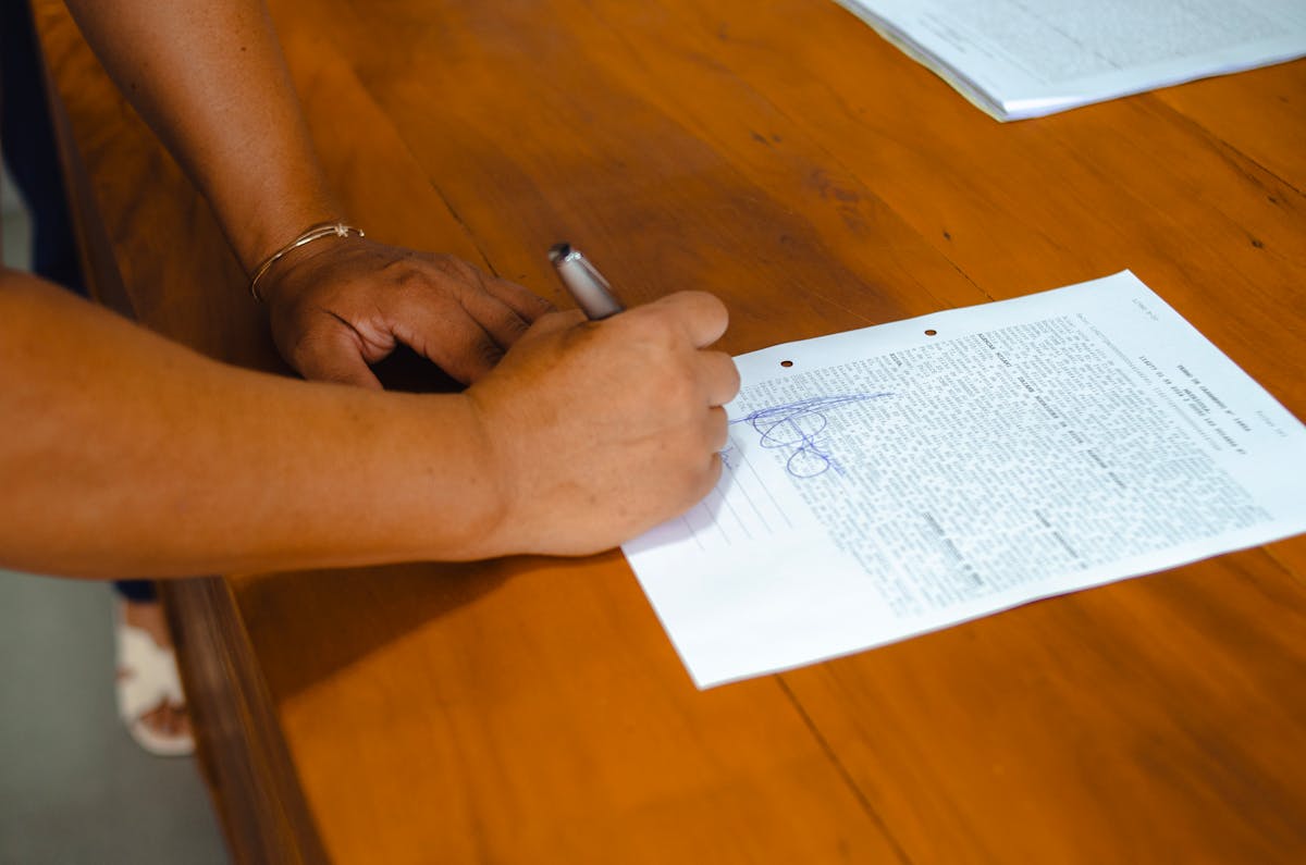 The "Friday Close": Why Closing Conversations Should Happen on Thursday Afternoons