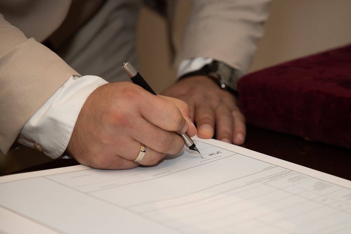Closing signing business contract