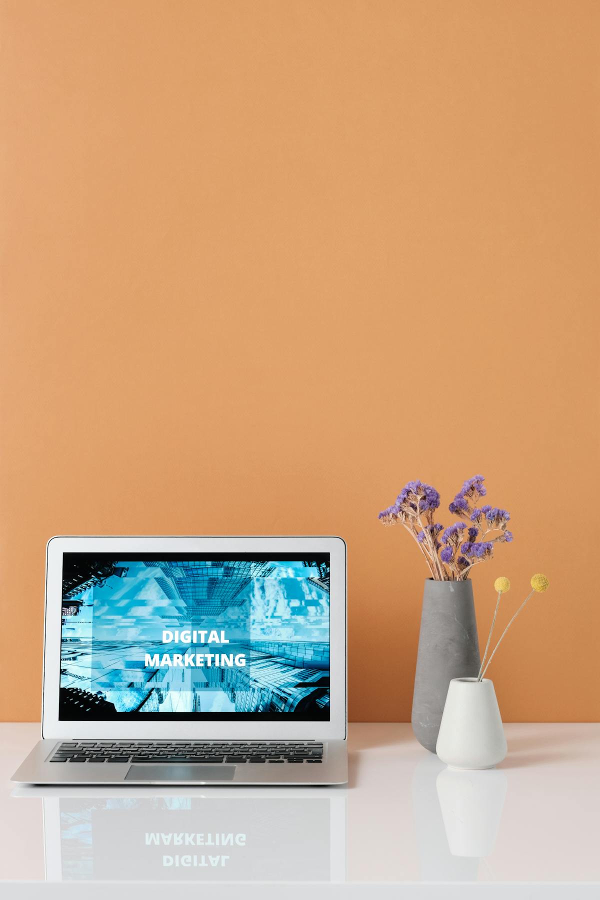 The 5-Day Email Course That Books Calls at 8-12%
