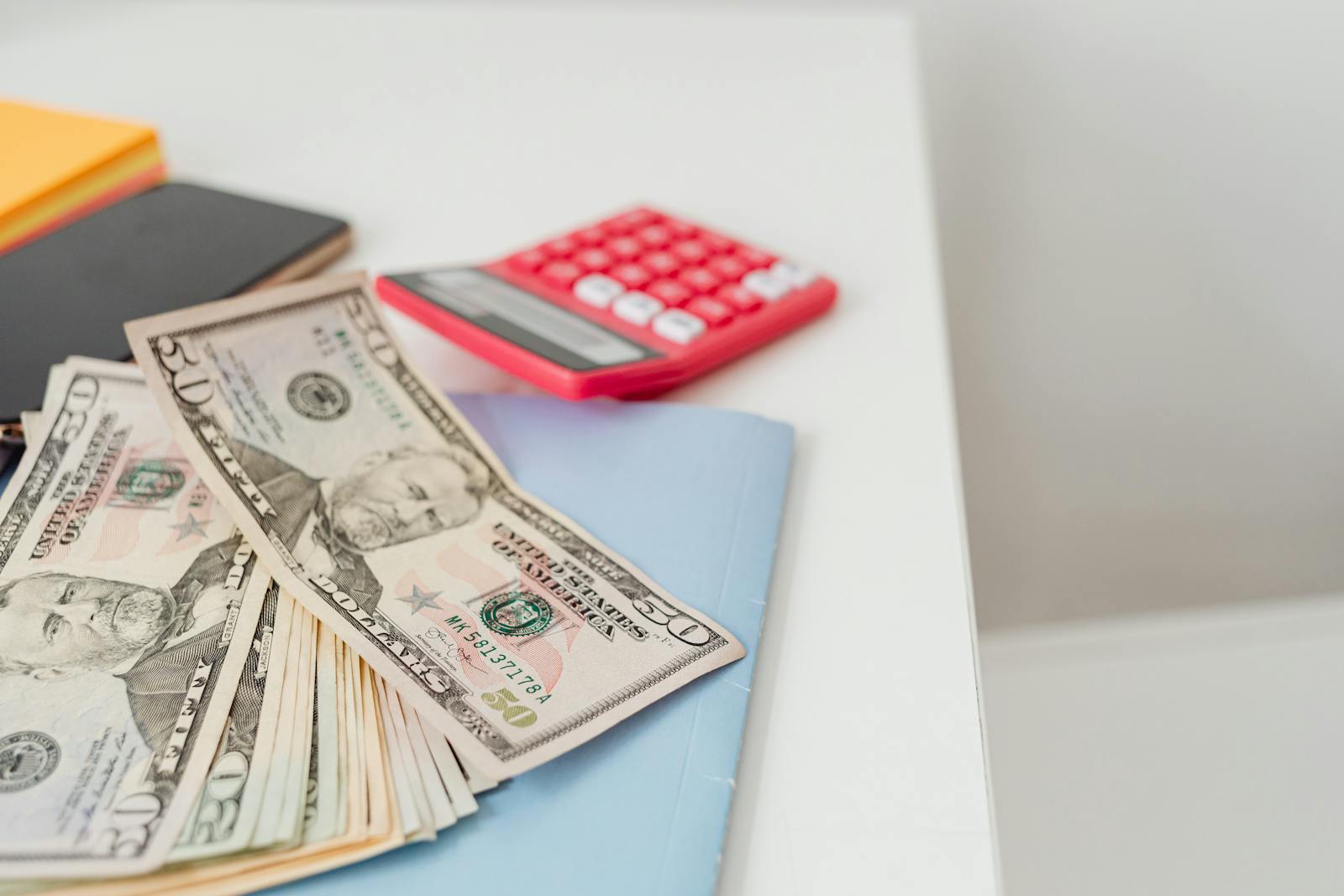 Factura Electrónica para Freelancers en Latinoamérica: Cómo Funciona en Cada País