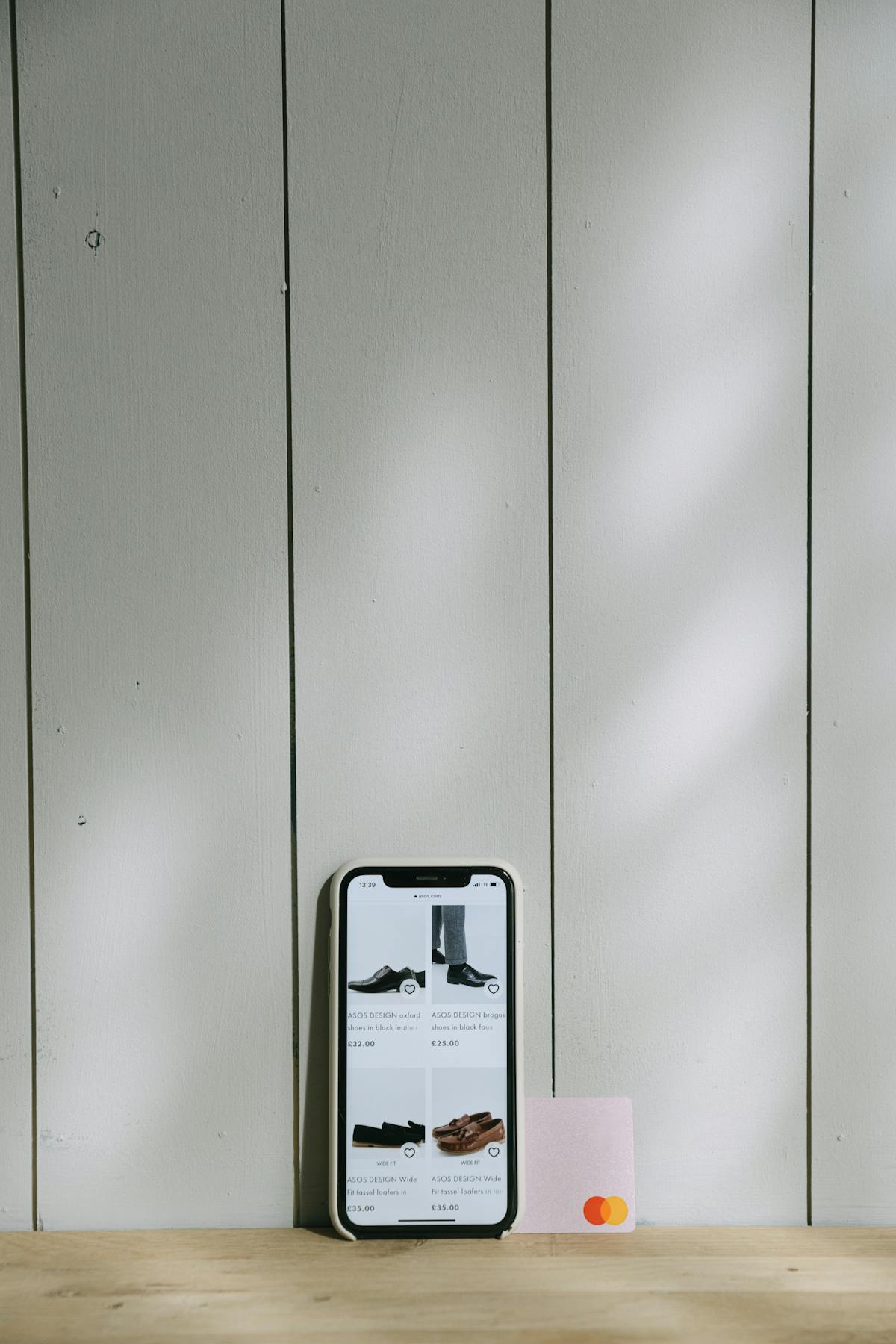 Invoice vs. Receipt for Reimbursement: What You Actually Need