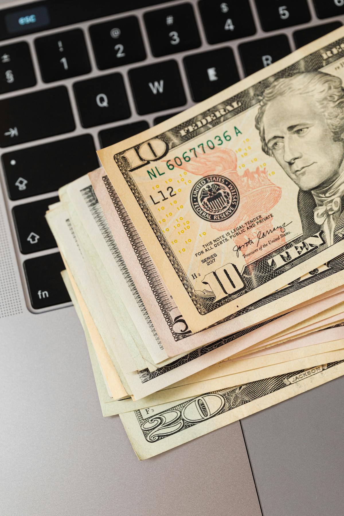 How to Write an Invoice for Payment: Format and Examples