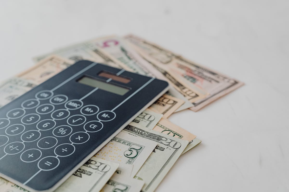 How to Add a Late Payment Fee to Your Invoices (Scripts for Every Scenario)