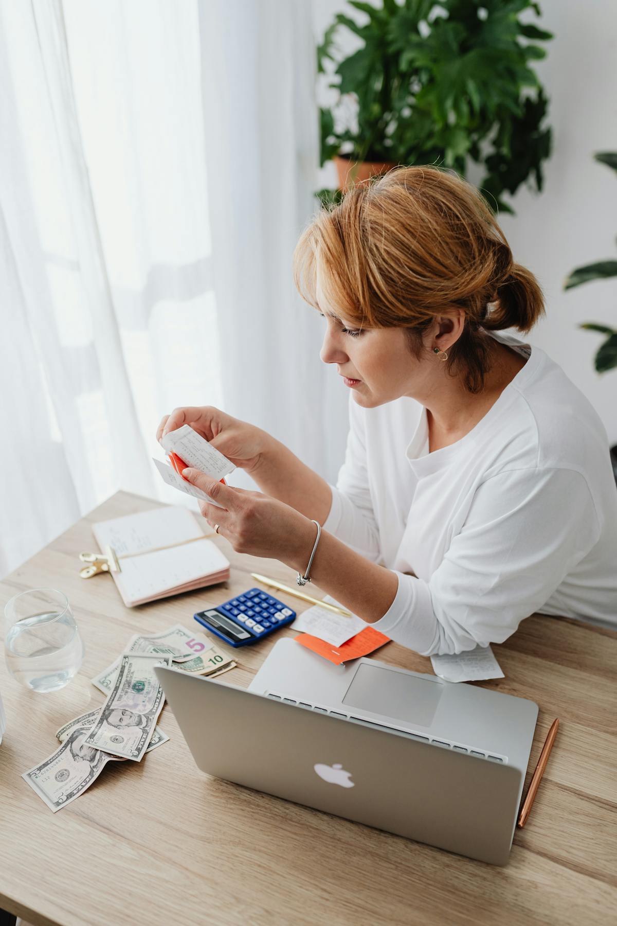 Zoho Invoice: What It Does and Whether It's Right for You
