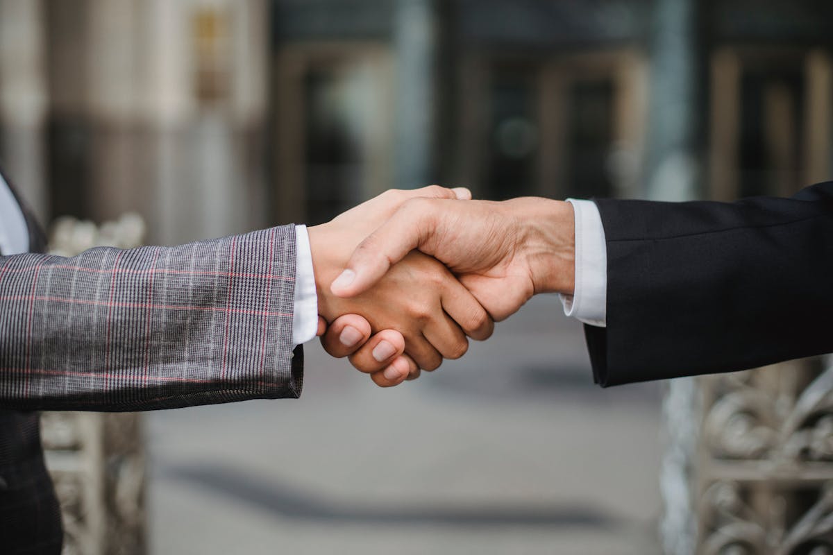 Job-Change Prospecting: The 90-Day Window When New Hires Buy 3x More