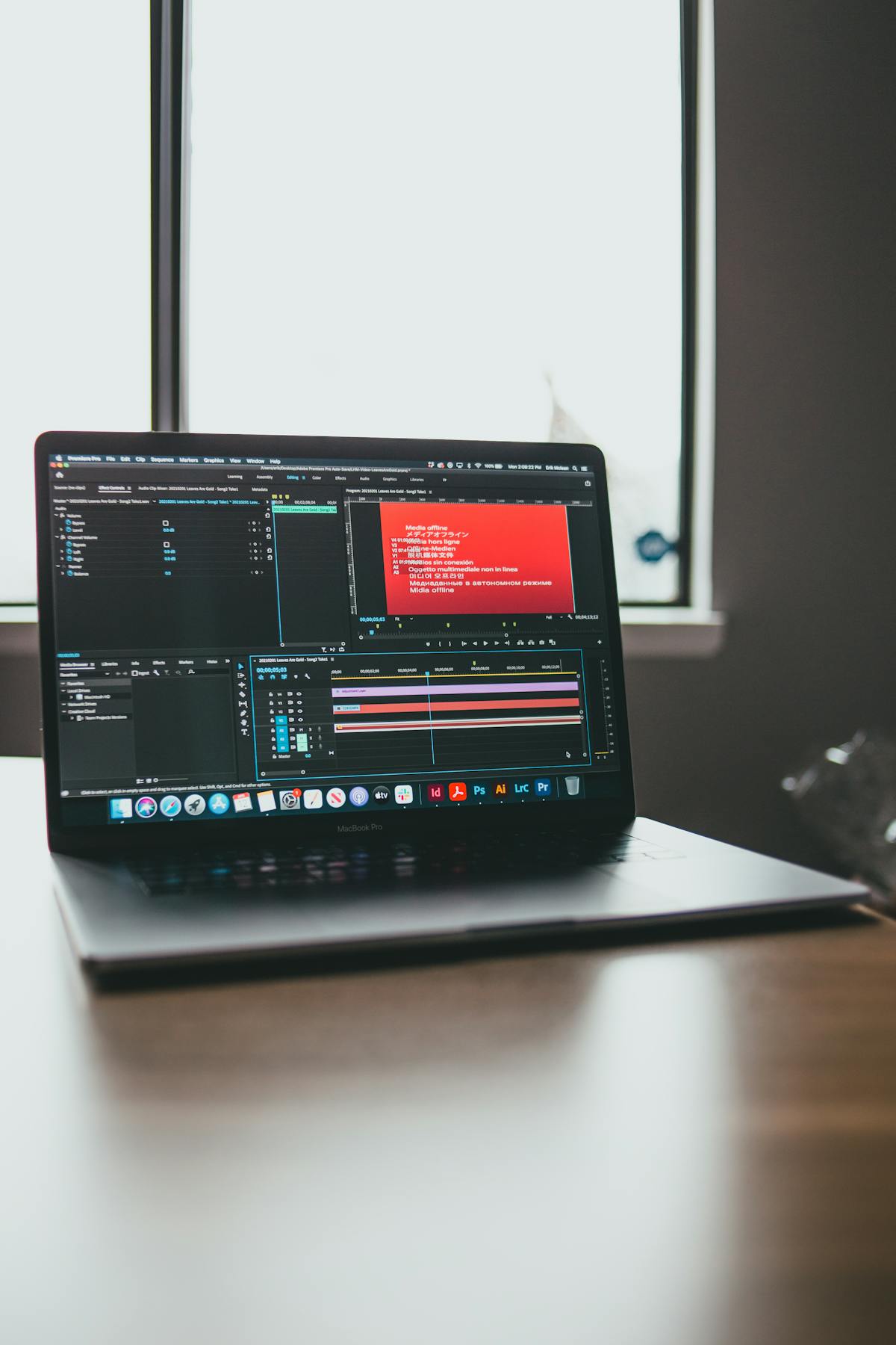 The Niche Influencer Strategy: B2B Marketing for Solo Consultants