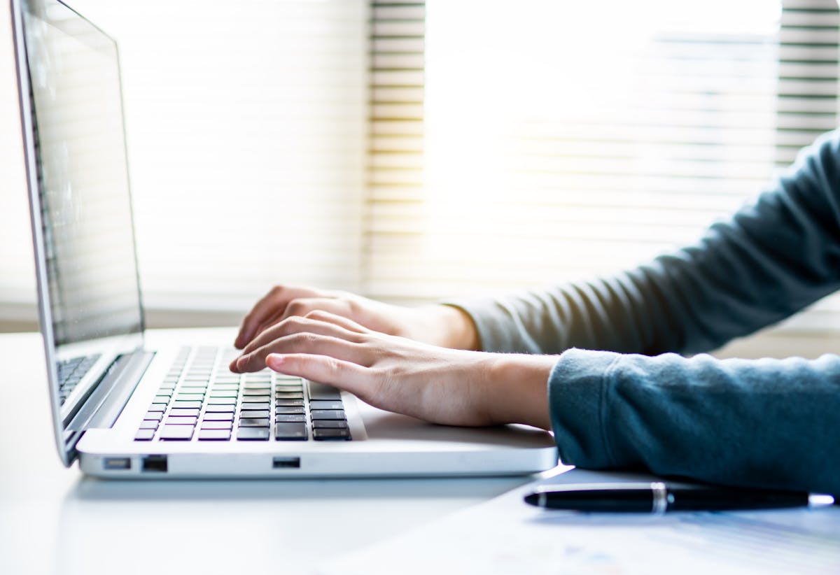 The "Pattern Interrupt" Subject Line Library: 17 Lines That Force the Click