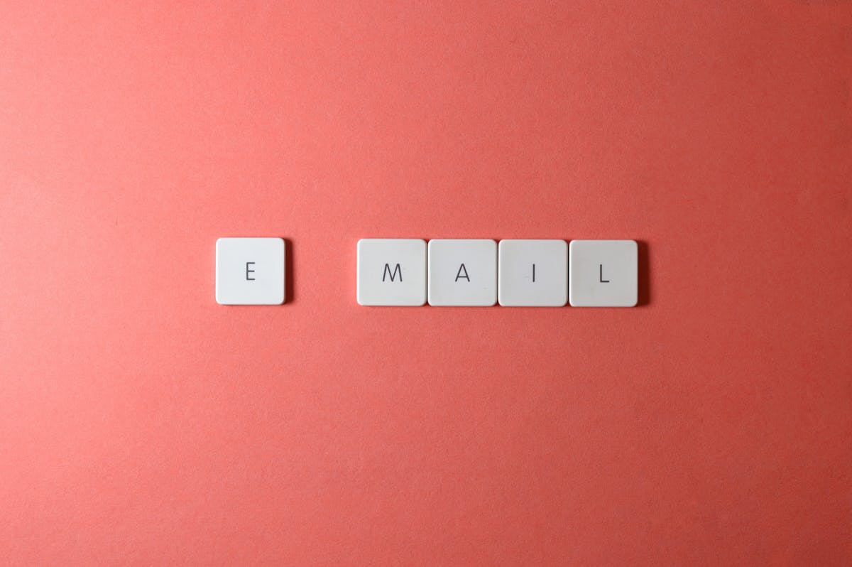 The "DM Migration": Moving the Conversation From LinkedIn to Email Without Losing It