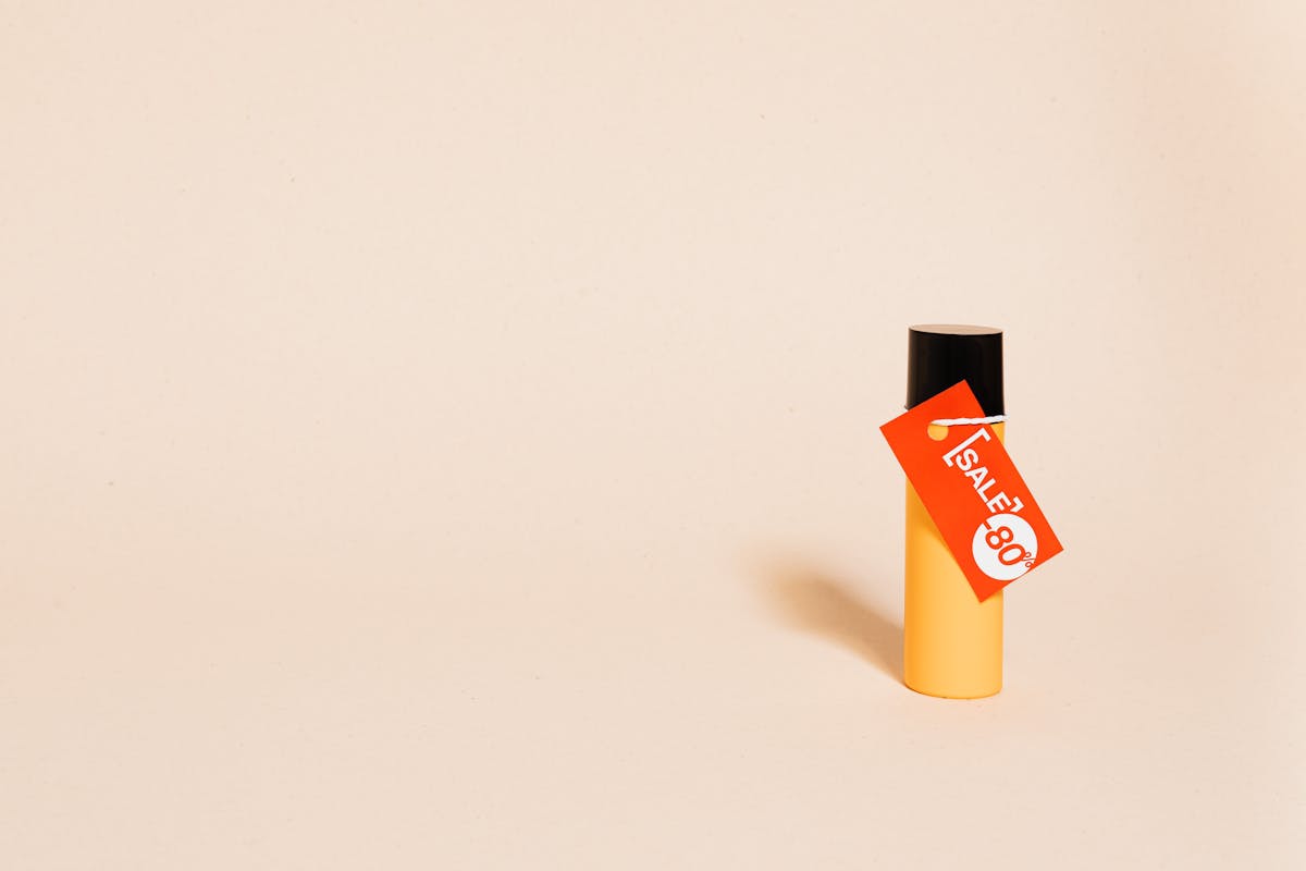 Price tag discount concept