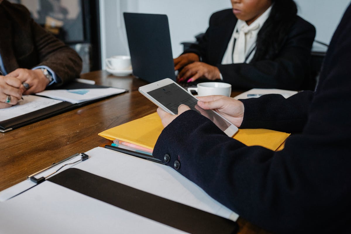 QuickBooks vs. HoneyBook: Which Is Right for Your Freelance Business?