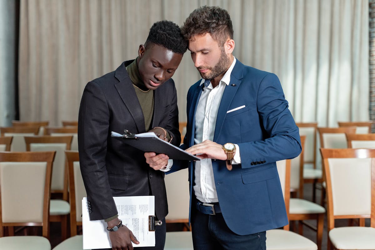 The Long-Form Proposal for Enterprise Deals: When 12 Pages Build Confidence, Not Fatigue