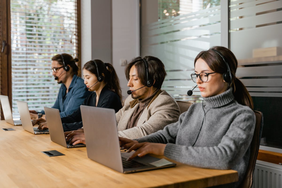 Micro-Learning Loops: 15-Minute Weekly Drills That Sharpen Your Outbound Messaging