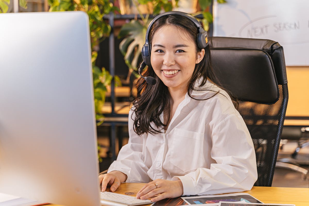 Job-Change Prospecting: The 90-Day Window When New Hires Buy 3x More