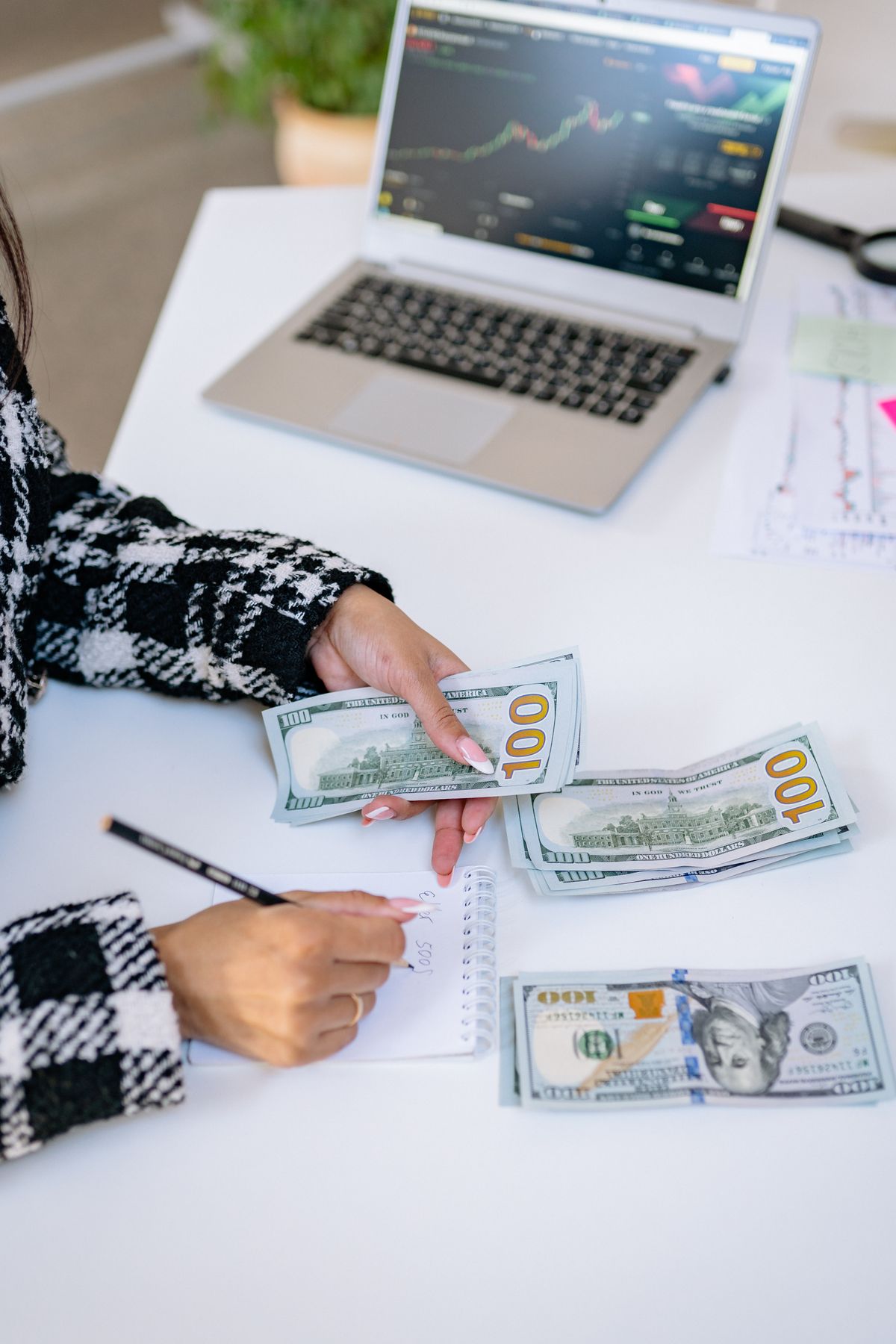 Invoice Format Guide: From Layout to Legal Requirements
