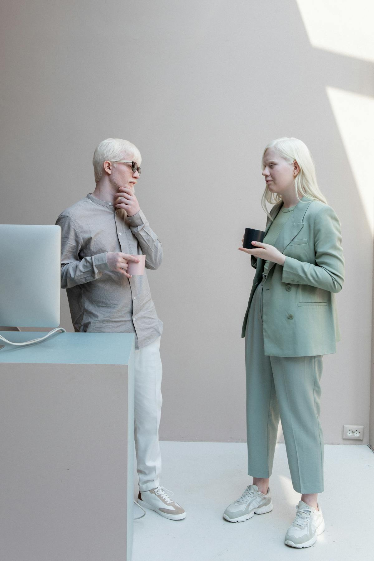 Salespsych two people business conversation