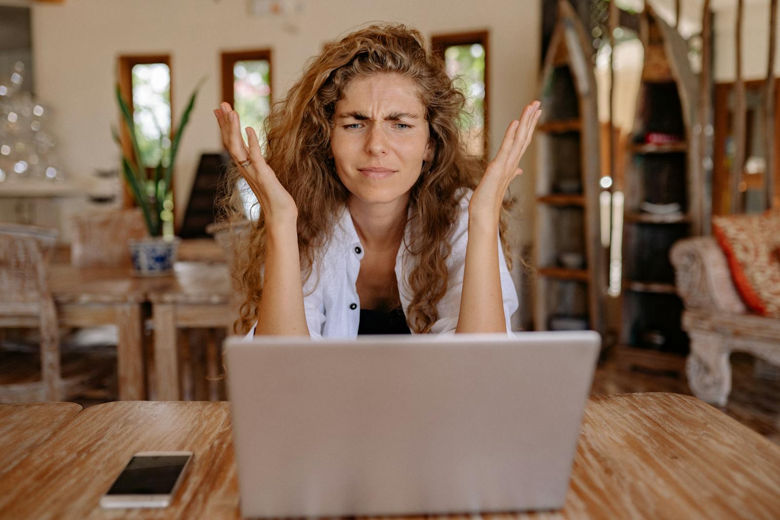 Prospecting in Public: How One LinkedIn Post a Week Generates 4 Inbound Leads a Month