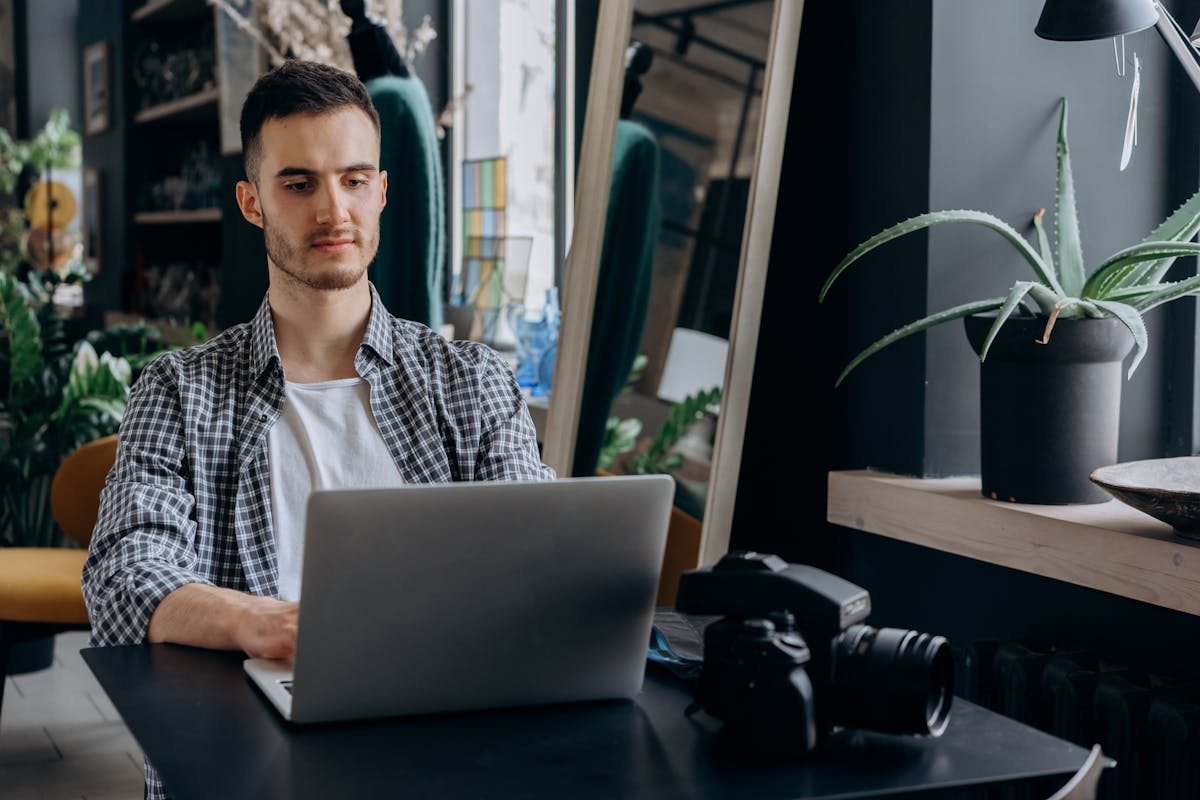 How to Register as a Freelancer in the US, Mexico, Spain, and Argentina (2026 Guide)
