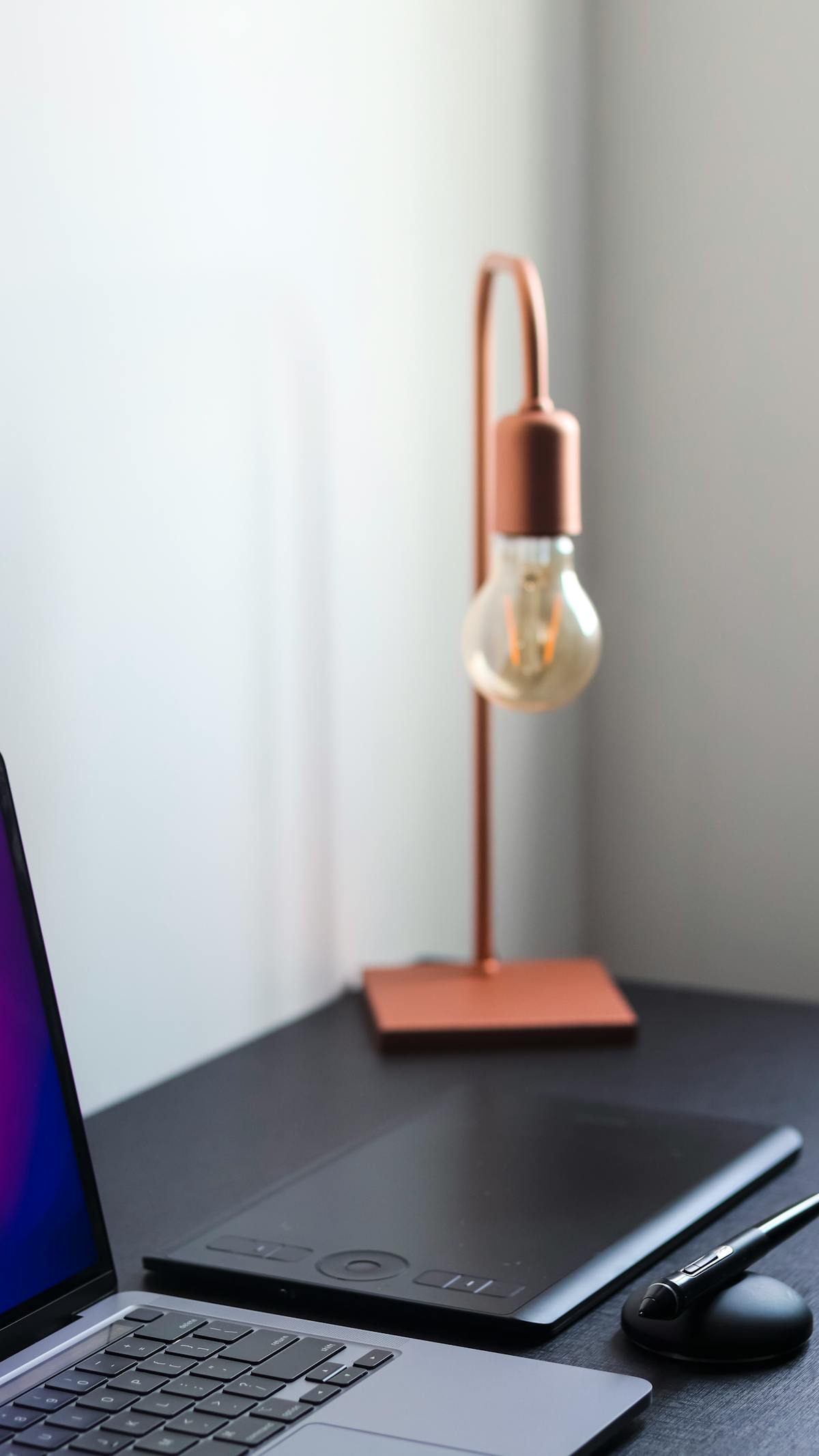 Freelance Pricing Strategies: How to Price Your Services (2025)