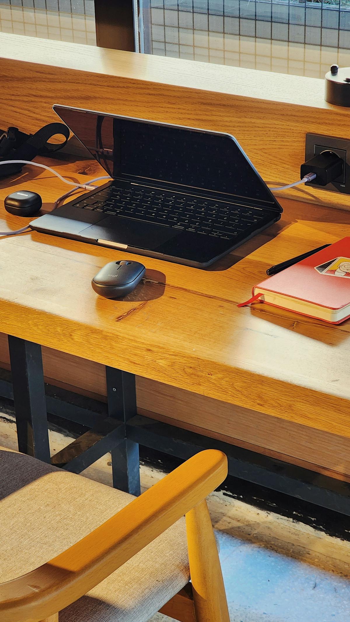 What Is a Retainer Fee for Freelancers? (And How to Offer One)
