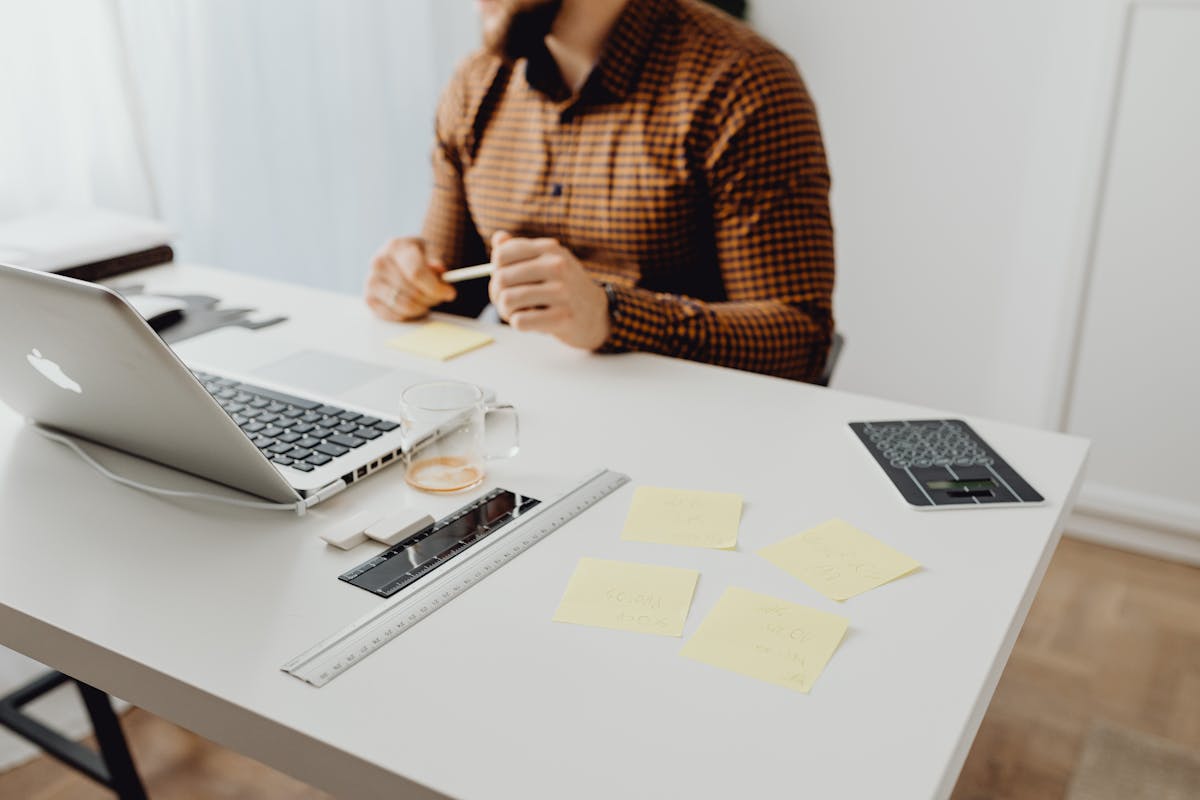 How to Find Freelance Clients Online: A Step-by-Step Approach