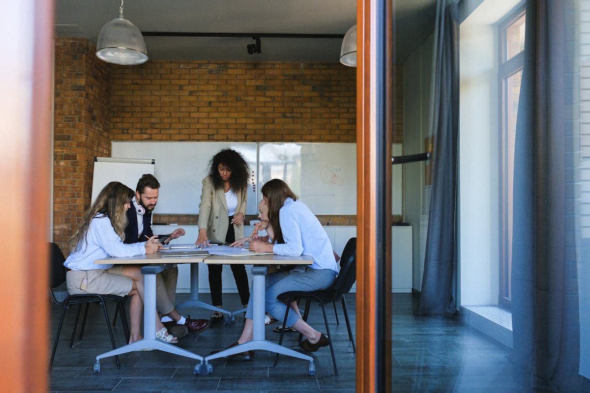 Freelance vs Agency vs Solopreneur: Which Model Actually Makes More Money in 2026?