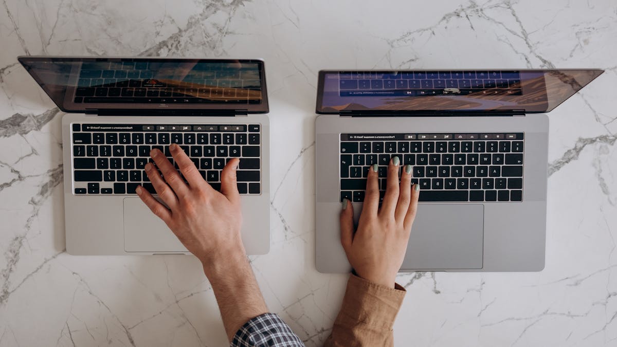 Comparing software on laptops