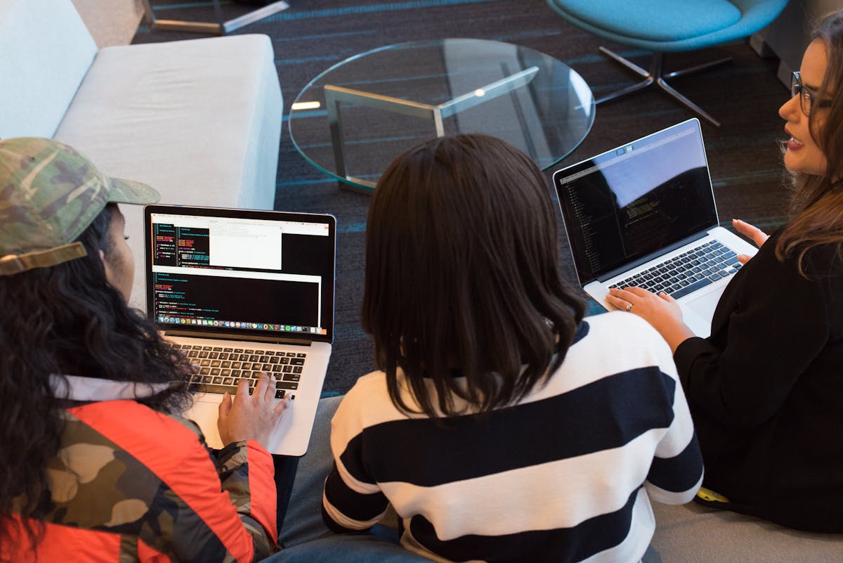 Comparing software on laptops
