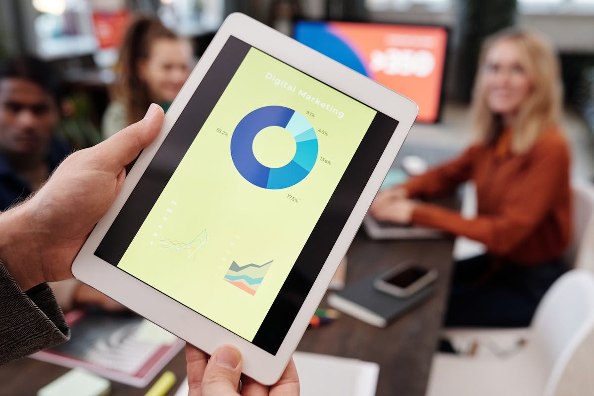 Zoho Books Review 2026: Is It Good for Freelancers?